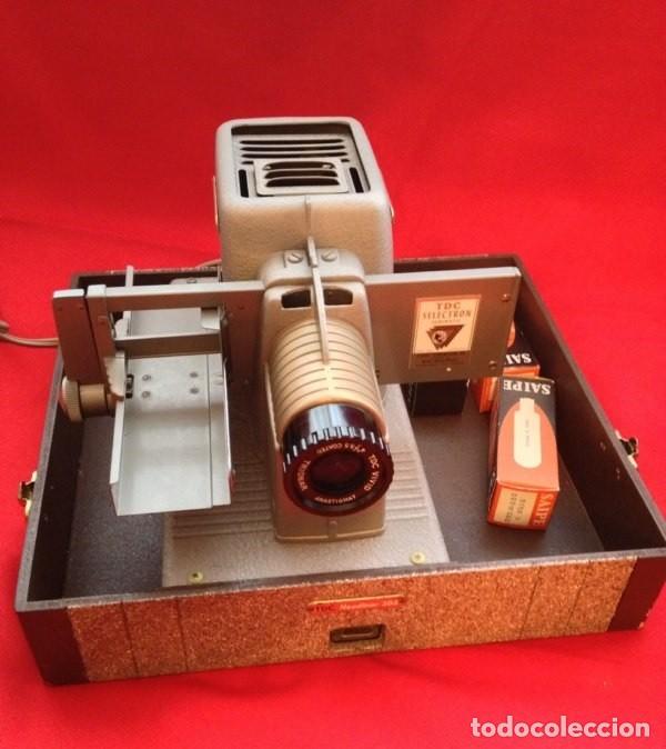Antig&uuml;edades: Proyector de diapositivas - A&ntilde;os 50 - Foto 11