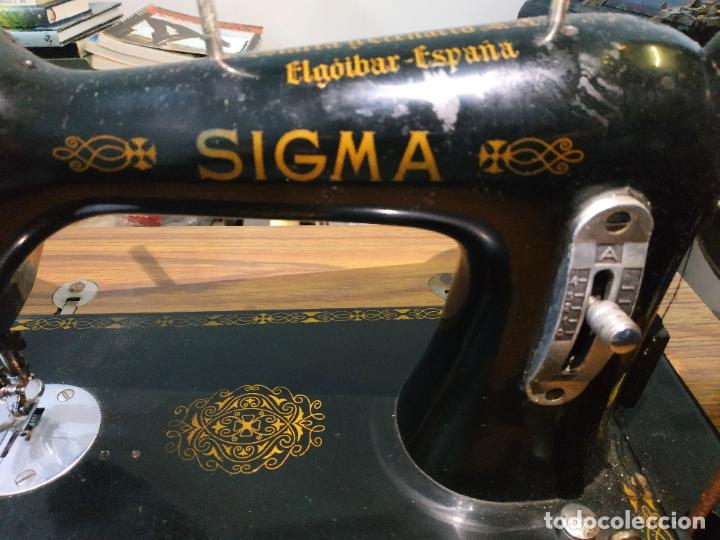Antig&uuml;edades: M&Aacute;QUINA DE COSER SIGMA CON MUEBLE. - Foto 2