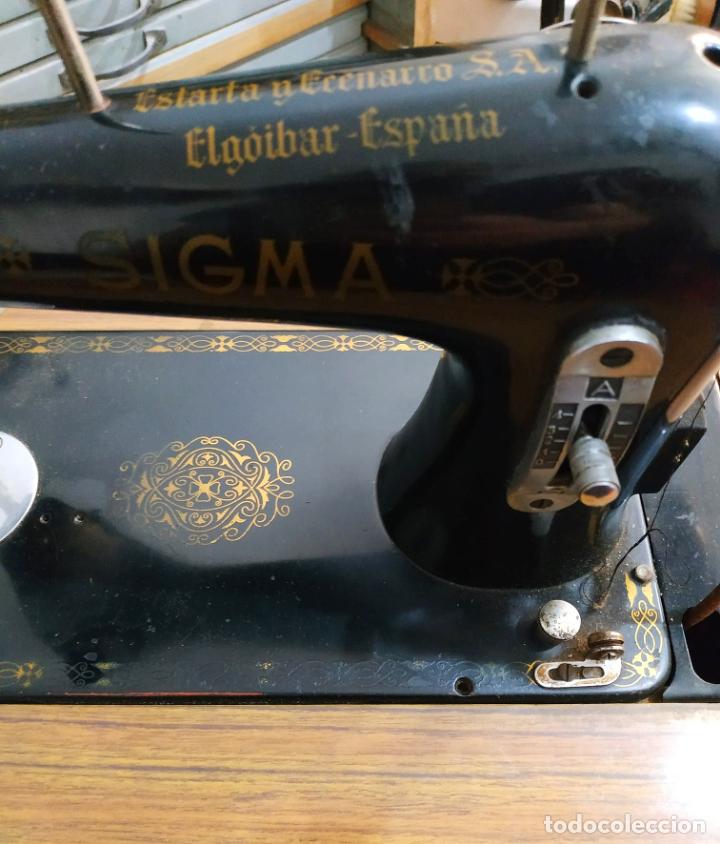 Antig&uuml;edades: M&Aacute;QUINA DE COSER SIGMA CON MUEBLE. - Foto 8