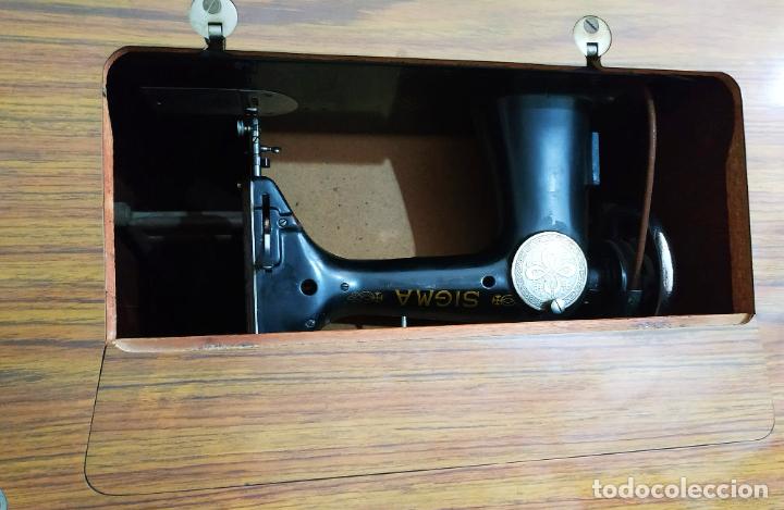 Antig&uuml;edades: M&Aacute;QUINA DE COSER SIGMA CON MUEBLE. - Foto 11
