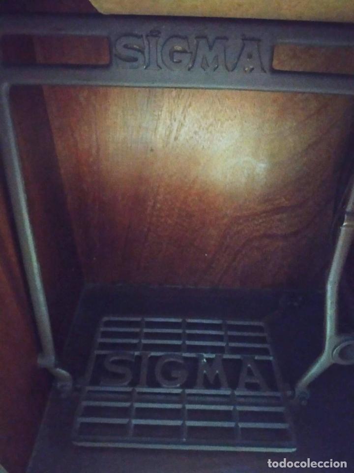 Antig&uuml;edades: M&Aacute;QUINA DE COSER SIGMA CON MUEBLE. - Foto 12