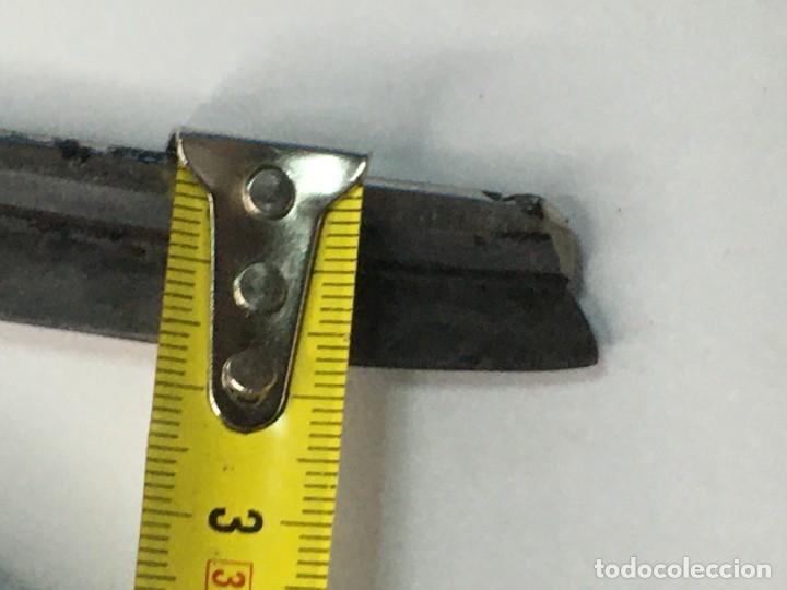 Antig&uuml;edades: NAVAJA DE AFEITAR MANGO MADERA - Foto 3