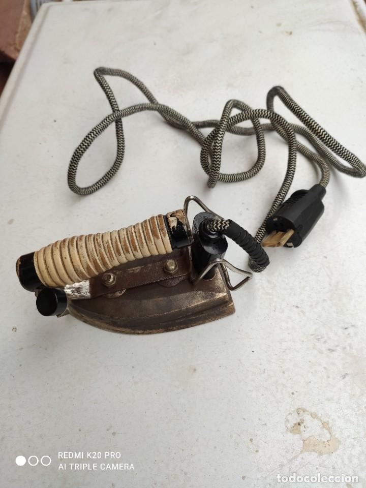 Antig&uuml;edades: PLANCHA ELECTRICA ANTIGUA - Foto 2