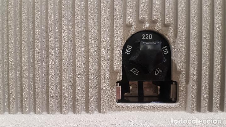 Antig&uuml;edades: proyector eumig p8 automatic - Foto 4