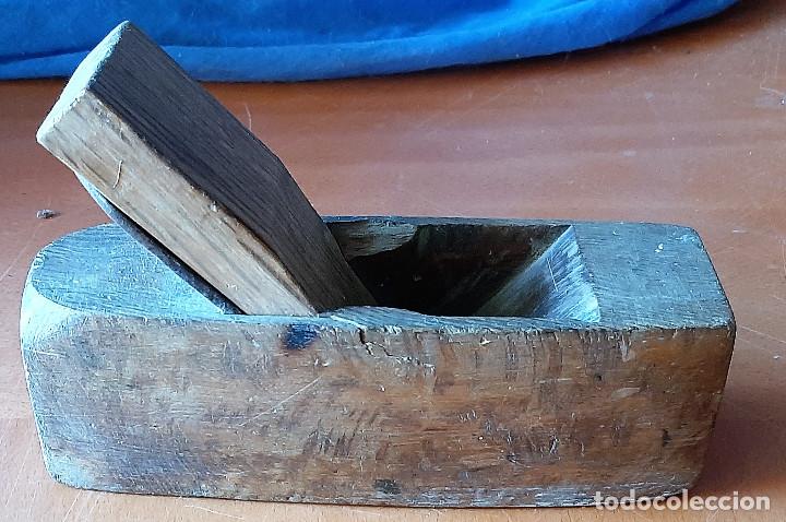 Antig&uuml;edades: CEPILLO DE MADERA DE CARPINTERO. - Foto 1