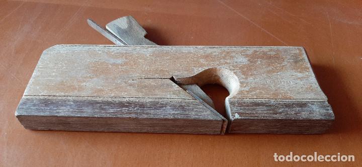 Antig&uuml;edades: CEPILLO ANTIGUO DE MADERA - Foto 1