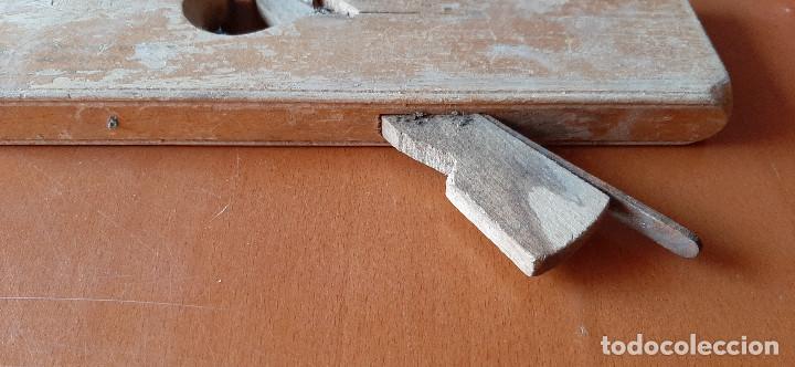 Antig&uuml;edades: CEPILLO ANTIGUO DE MADERA - Foto 3