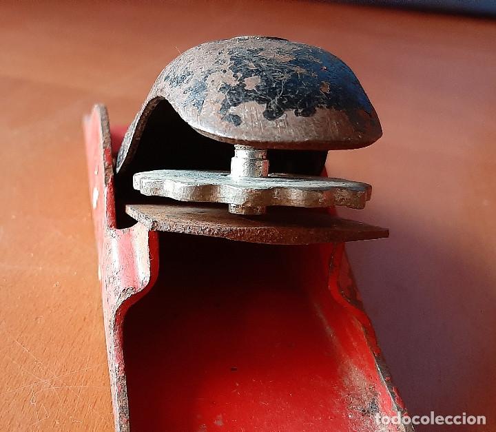 Antig&uuml;edades: CEPILLO ANTIGUO MET&Aacute;LICO. - Foto 4