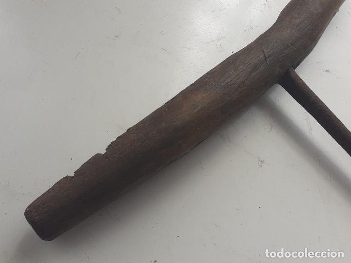 Antig&uuml;edades: Taladro de plantar a suelo - Foto 3