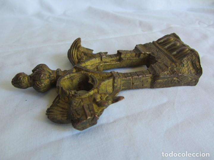 Antig&uuml;edades: Aplique pieza de bronce dorado arco g&oacute;tico - Foto 3