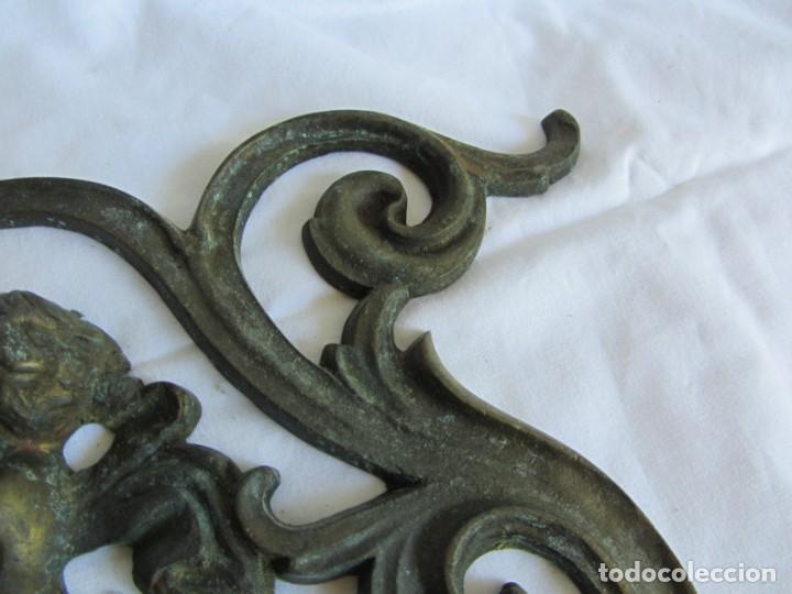 Antig&uuml;edades: Aplique de bronce con angelito - Foto 7