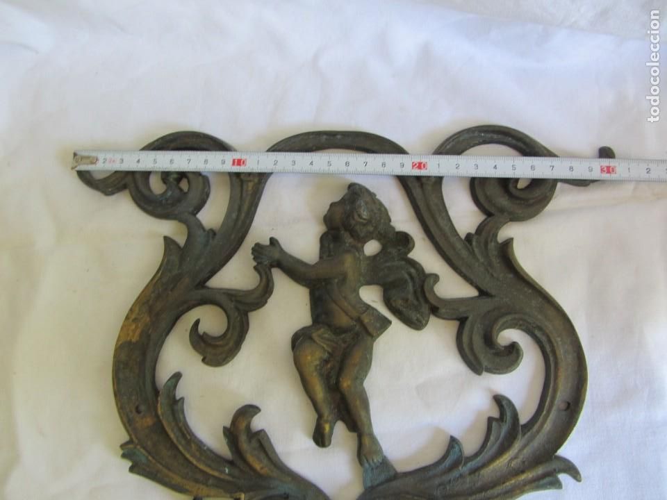 Antig&uuml;edades: Aplique de bronce con angelito - Foto 11