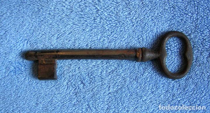 Antig&uuml;edades: ANTIGUA LLAVE DE HIERRO FORJADO - DE 14,50 CMS. - Foto 1