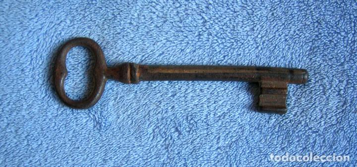Antig&uuml;edades: ANTIGUA LLAVE DE HIERRO FORJADO - DE 14,50 CMS. - Foto 2