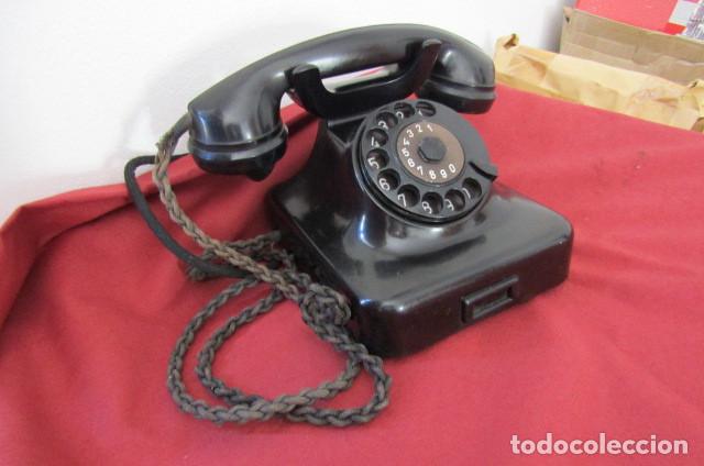 Teléfono vintage de baquelita negra, Alemania
