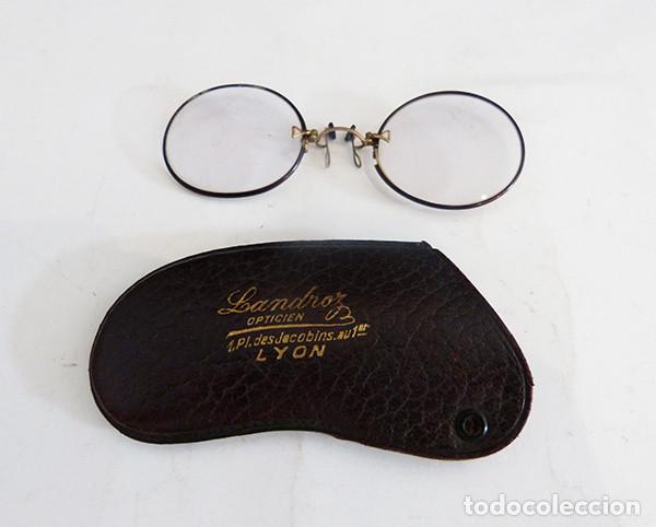 Antig&uuml;edades: Gafas antiguas con funda - Foto 1