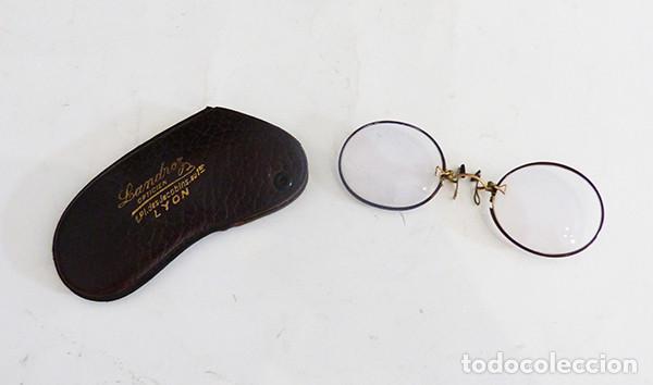 Antig&uuml;edades: Gafas antiguas con funda - Foto 2