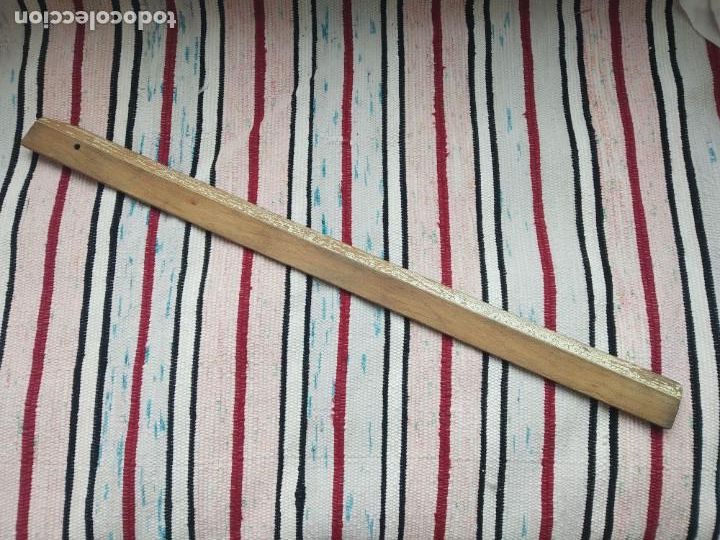 Antig&uuml;edades: REGLA MADERA 60 CM - Foto 1