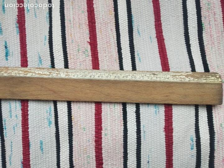 Antig&uuml;edades: REGLA MADERA 60 CM - Foto 3