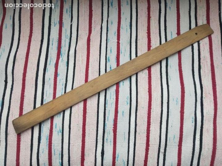 Antig&uuml;edades: REGLA MADERA 60 CM - Foto 4
