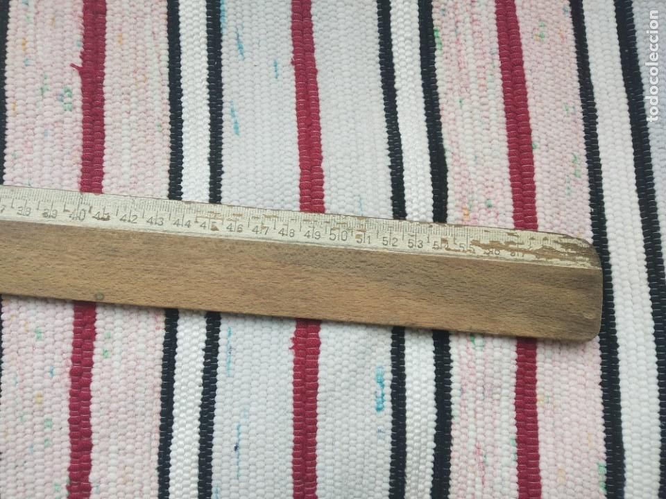 Antig&uuml;edades: REGLA MADERA 60 CM - Foto 3