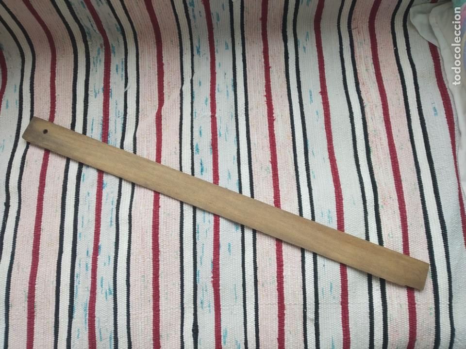 Antig&uuml;edades: REGLA MADERA 60 CM - Foto 4