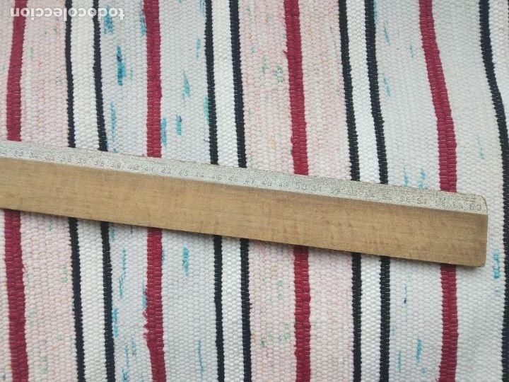 Antig&uuml;edades: REGLA MADERA 60 CM - Foto 3