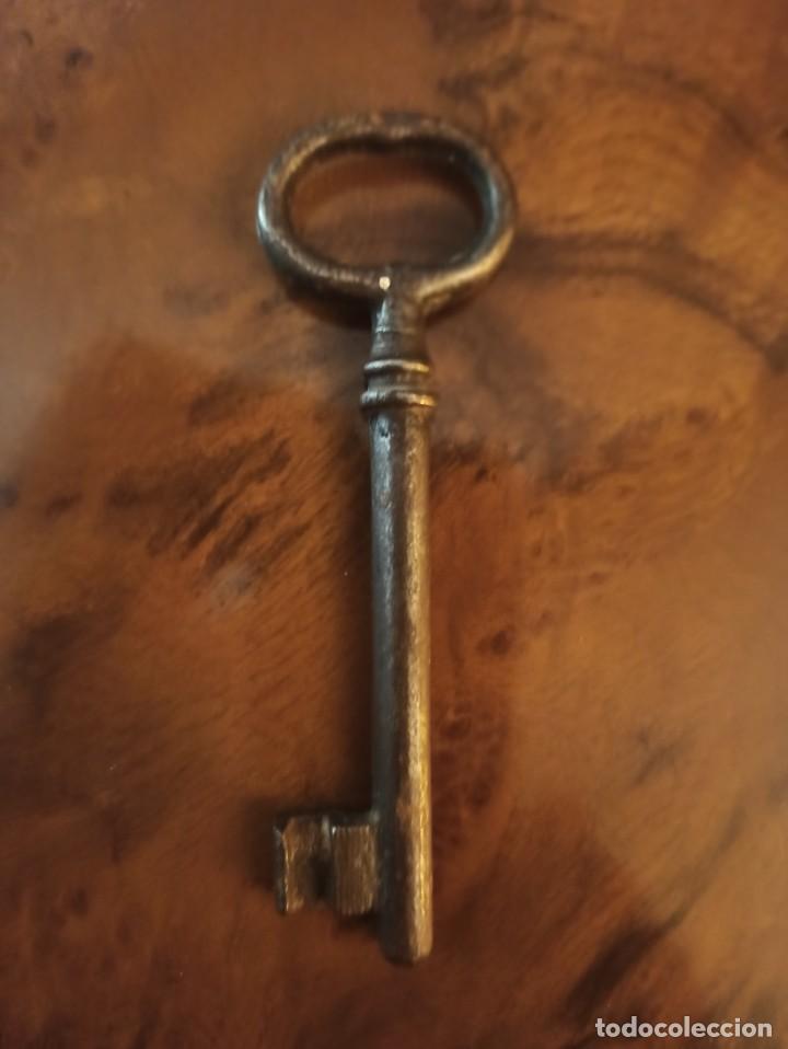 Antig&uuml;edades: llave antigua casa hierro 12 cms - Foto 1