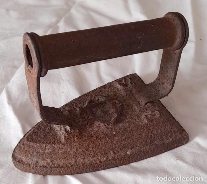 Antigua plancha de hierro 3 – S, siglo XIX
