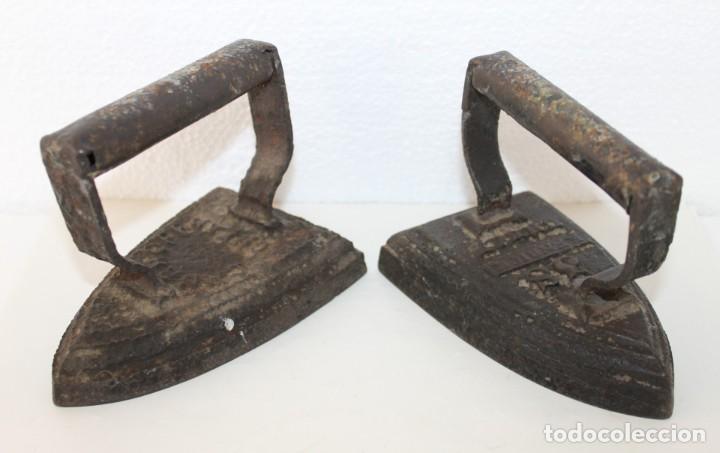 Antigüedades: Dos planchas de hierro antiguas. Kenrick cheap 3S, y Schurhoff cheap - Foto 1 - 270560603