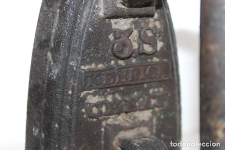 Antigüedades: Dos planchas de hierro antiguas. Kenrick cheap 3S, y Schurhoff cheap - Foto 3 - 270560603