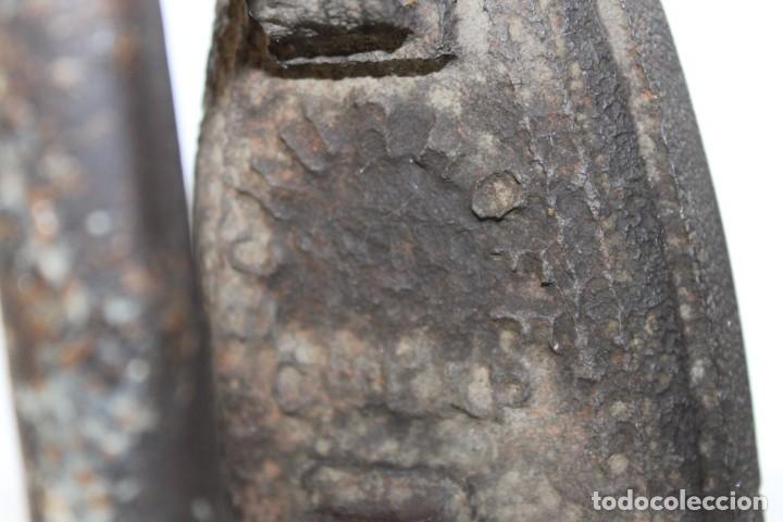 Antigüedades: Dos planchas de hierro antiguas. Kenrick cheap 3S, y Schurhoff cheap - Foto 4 - 270560603