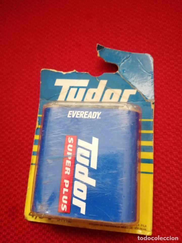 Antig&uuml;edades: PILA TUDOR EVEREADY SUPER PLUS - Foto 1