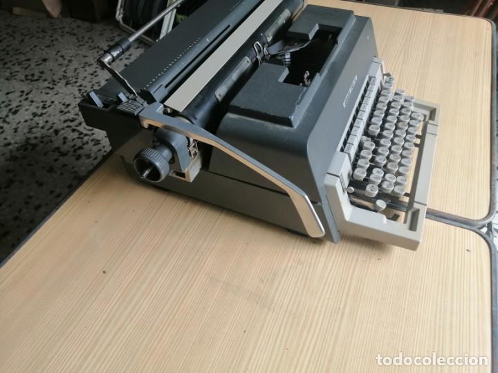 Antig&uuml;edades: MAQUINA ESCRIBIR OLIVETTI LINEA 98 - Foto 4