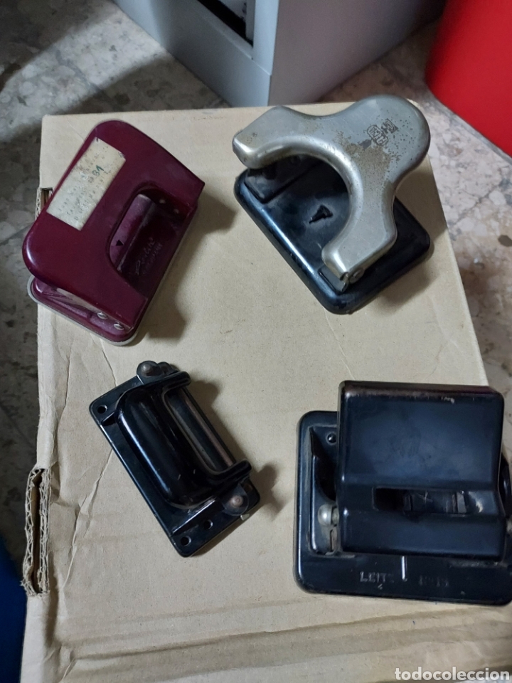 Antig&uuml;edades: Colecci&oacute;n de 5 perforadoras antiguas - Foto 5