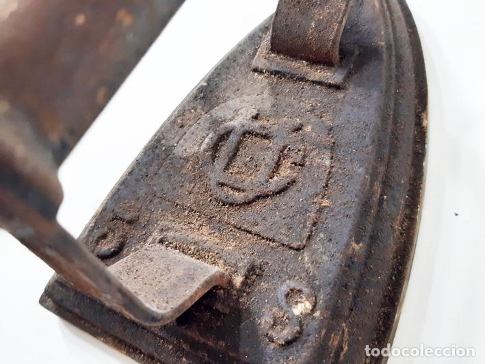 Antig&uuml;edades: PLANCHA DE HIERRO UC N&ordm; 5. MONDRAG&Oacute;N - Foto 3