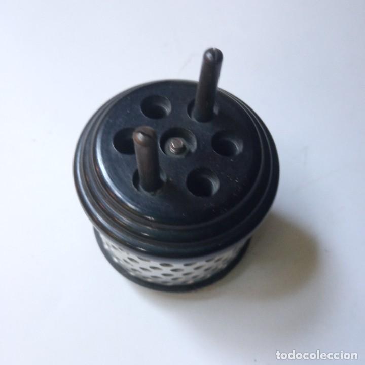 Antig&uuml;edades: Enchufe macho hembra marca DAVI 110-125v 40w - Foto 2