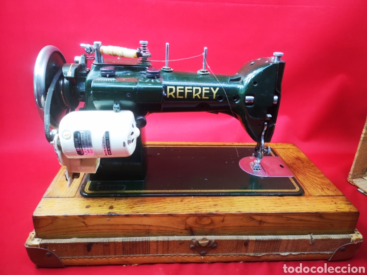 Antigüedades: Preciosa máquina de coser Refrey mod. Cl317 año 1957 - Foto 3 - 275528203