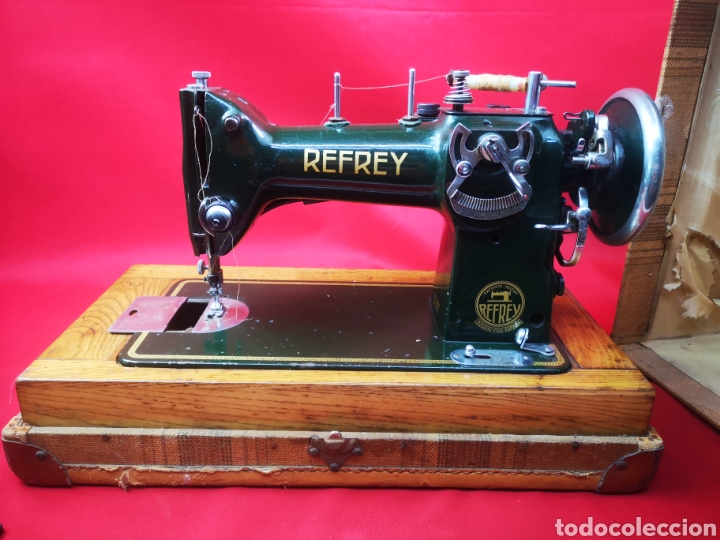 Antigüedades: Preciosa máquina de coser Refrey mod. Cl317 año 1957 - Foto 2 - 275528203