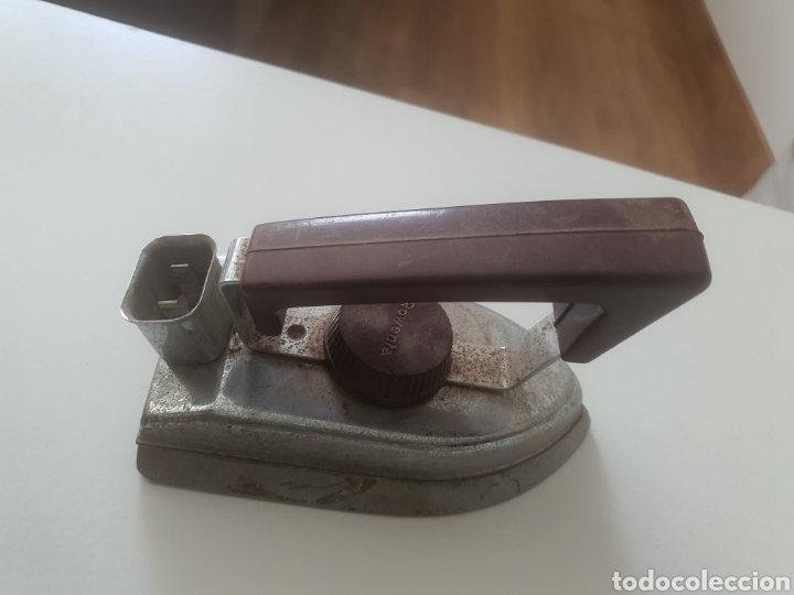 Antig&uuml;edades: Antigua plancha rowenta - Foto 2