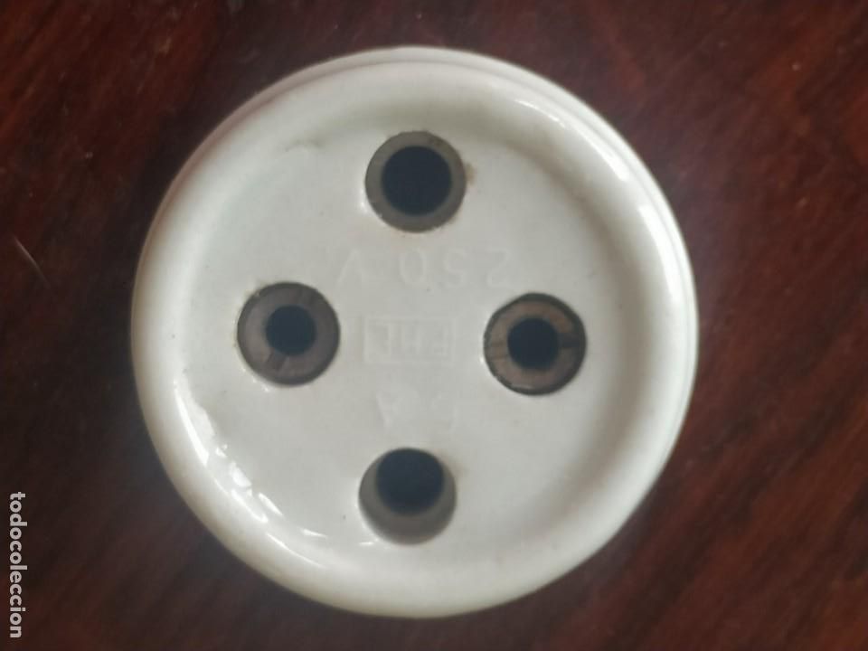 Antig&uuml;edades: Base de ceramica para enchufe a corriente, - Foto 1