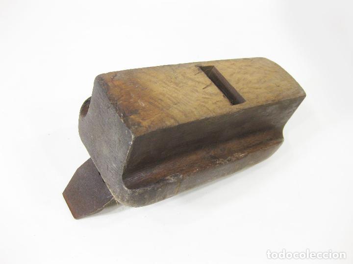Antig&uuml;edades: ANTIGUO Y PECULIAR CEPILLO DE CARPINTERO DE MADERA - Foto 4