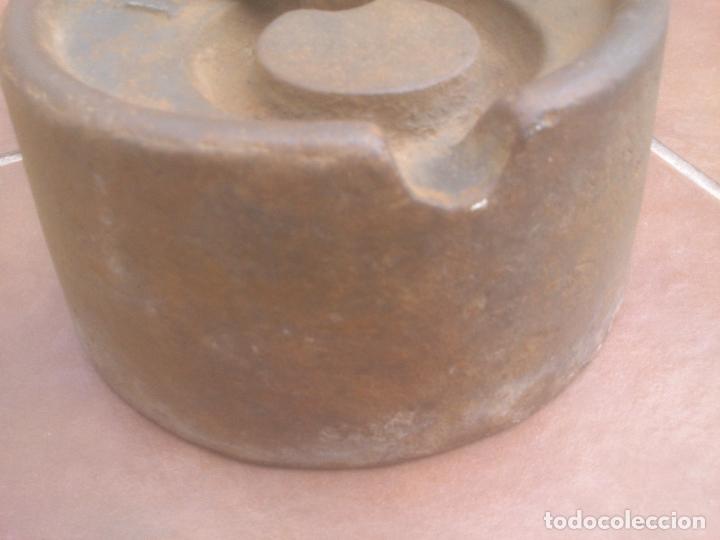Antig&uuml;edades: ANTIGUA PESA DE 20 KILOS - Foto 2