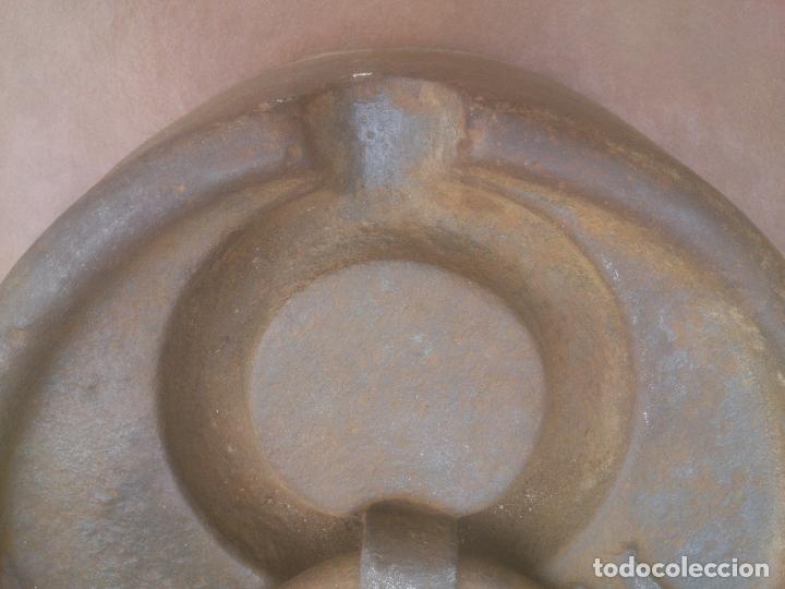 Antig&uuml;edades: ANTIGUA PESA DE 20 KILOS - Foto 3