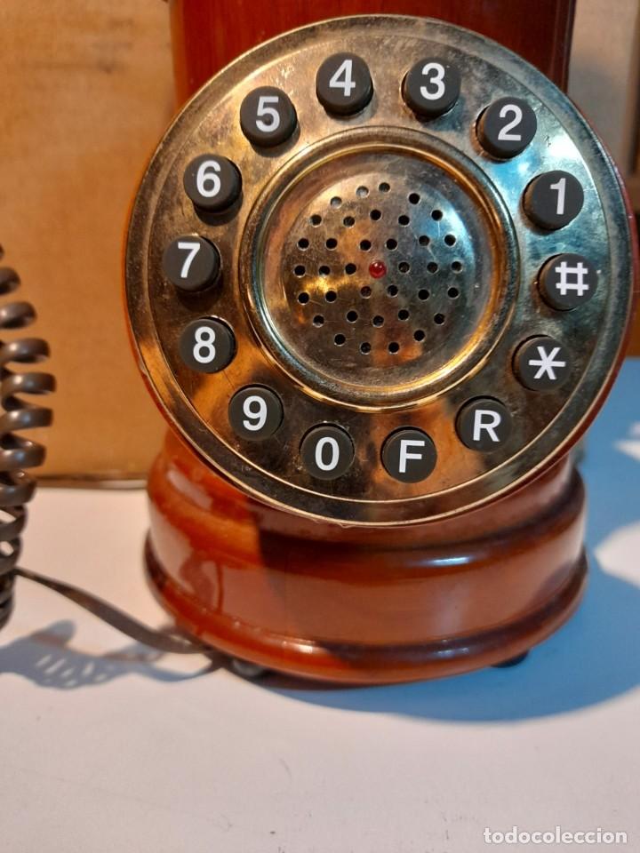 Antig&uuml;edades: TELEFONO VINTAGE DE MADERA Y METAL - Foto 3