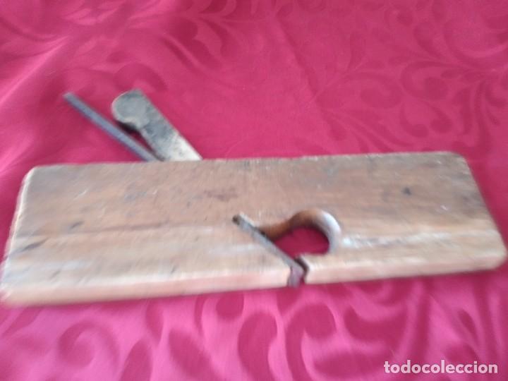 Antig&uuml;edades: Antiguo cepillo de madera de carpintero. - Foto 3