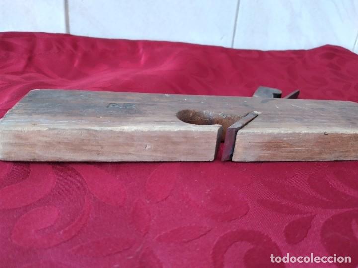 Antig&uuml;edades: Antiguo cepillo de madera de carpintero. - Foto 6