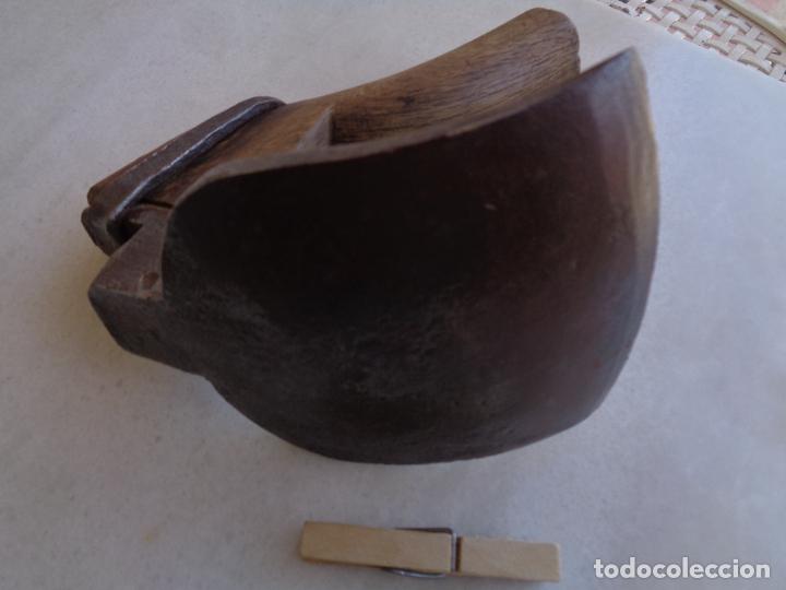 Antig&uuml;edades: ANTIGUA AZUELA DE CARPINTERO DE RIBERA. S, XIX - Foto 7