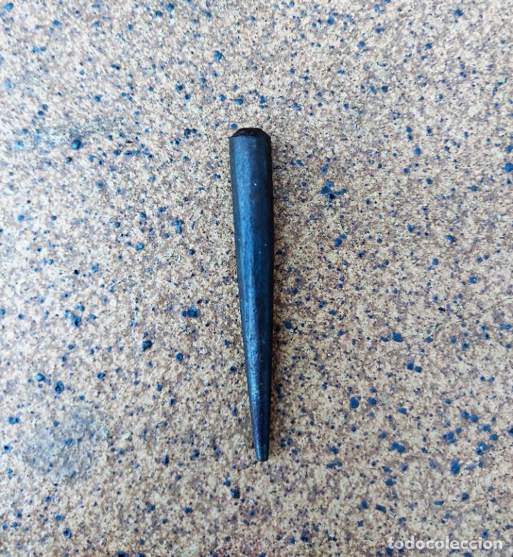 Antig&uuml;edades: PUNZON GRANETE PUNTO DE MARCAR - 7 CMS. - Foto 1
