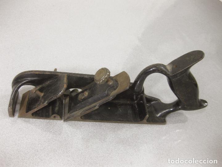 Antig&uuml;edades: ANTIGUO CEPILLO DE CARPINTERO DE HIERRO FUNDIDO - Foto 4